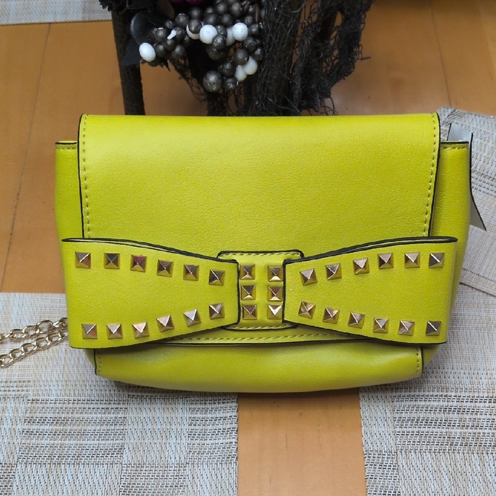 Mellow World Yellow Studded Bow Crossbody with Gold Strap